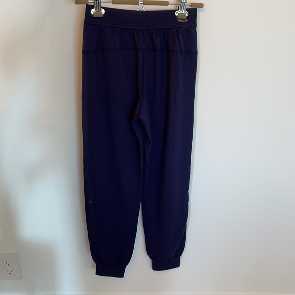 Luluemon Jogger Pants Navy size 2 - Picture 3 of 6